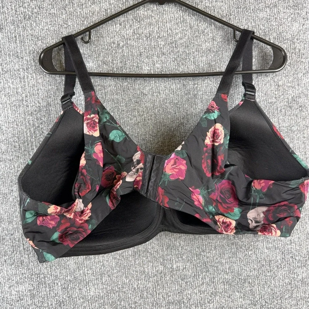 Torrid Bra Womens 46C Black Rose Skull T-Shirt Front Closure Lightly Lined Print